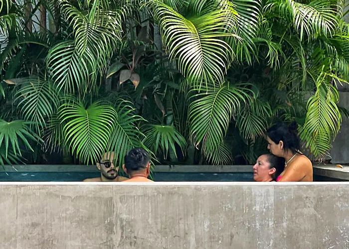 Lote4 - Lgbtq 4*